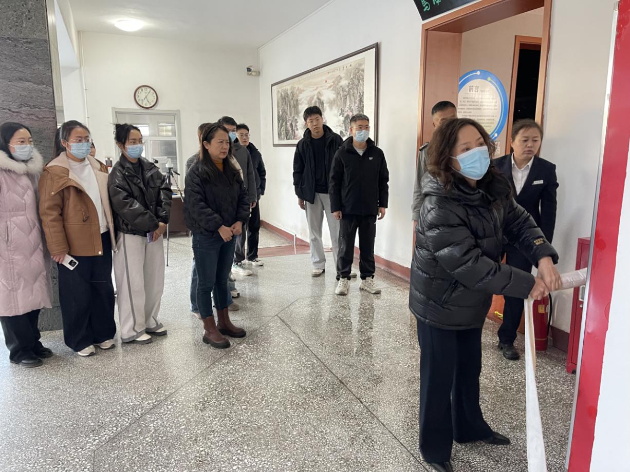 图片4.jpg 图片4.jpg